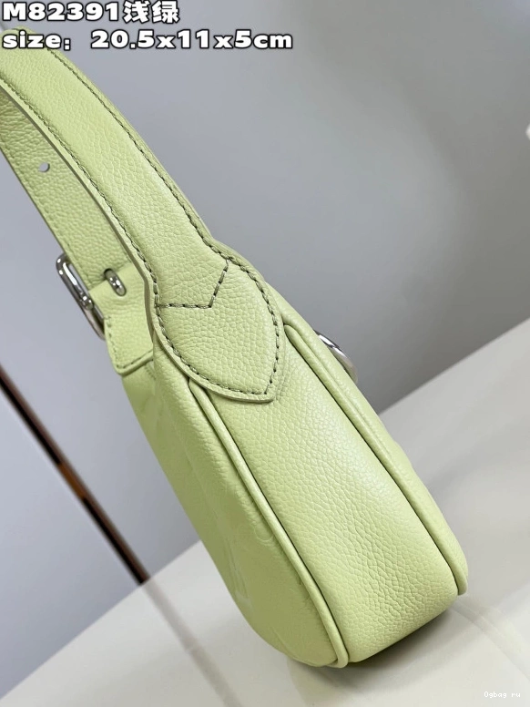 Mini LOUIS Moon VUITTON 0811